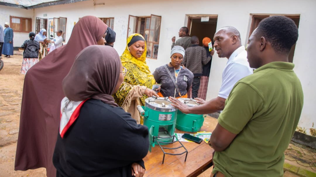 REA YAANZA USAMBAZAJI WA MAJIKO BANIFU 6...